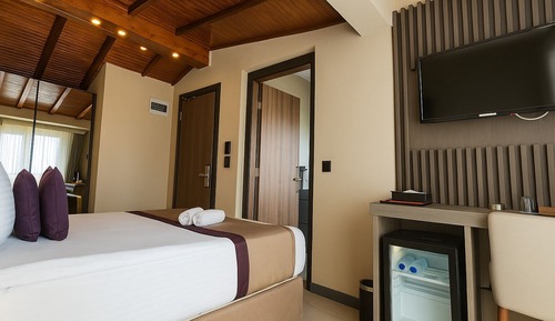 Elite Double Room, Hot Tub, Sea View