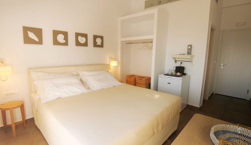 Standard Apartment, 1 Queen Bed, Sea View (Room 6)
