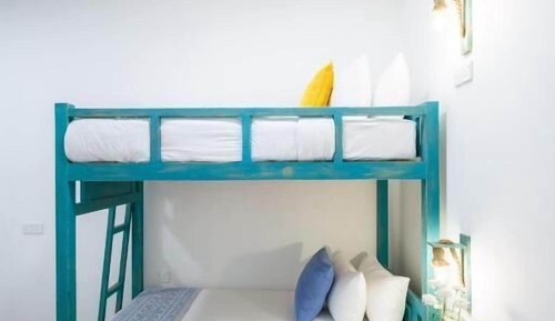Moi Mixed 6 Bed Dormitory