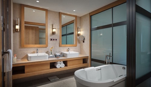 Standard Room, 2 Double Beds, Business Lounge Access, Mountain View