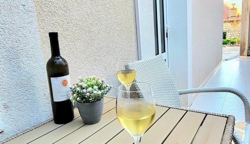 Studio (Studio with Terrace)