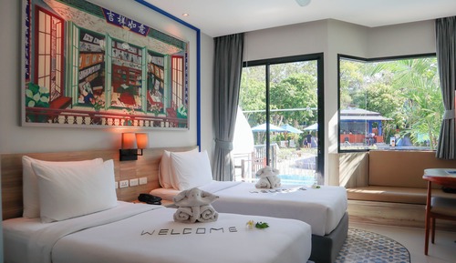 Family Studio Suite, 2 Bedrooms, Pool Access