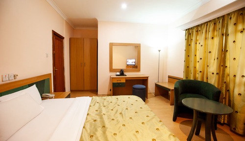 Executive Studio Suite