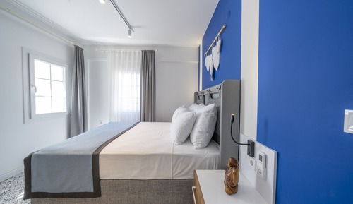 Design Apartment, Pool View