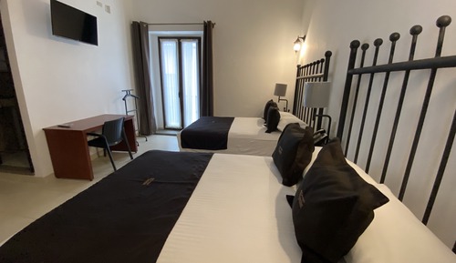 Superior Double Room, 2 Queen Beds (Callejon)