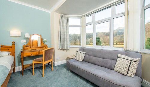 Family Room, 1 King Bed with Sofa bed, Mountain View