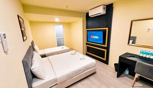 Deluxe Triple Room
