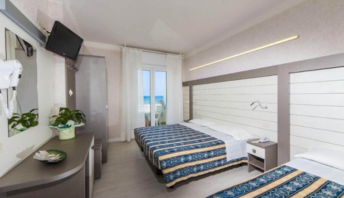 Deluxe Quadruple Room