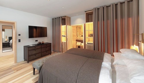 Deluxe Chalet