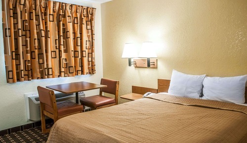 Standard Room, 1 Queen Bed, Non Smoking