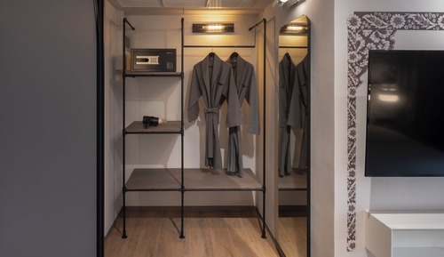 Superior King Room