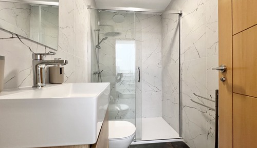 Penthouse, Private Bathroom