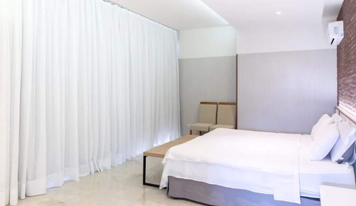 Presidential Suite, Bathtub, Partial Sea View
