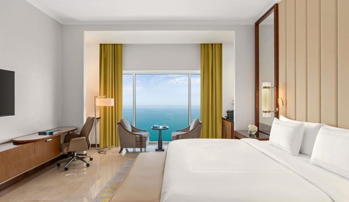Deluxe Room, 1 King Bed, Sea View
