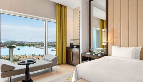 Deluxe Room, 1 King Bed (Corniche view)