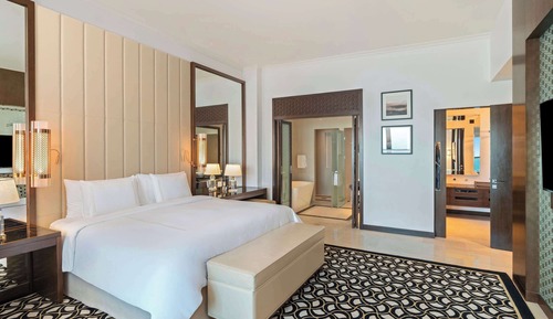Suite, 2 Bedrooms (King)