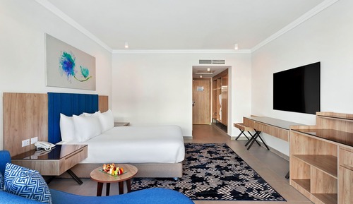 Premium Pool View Room