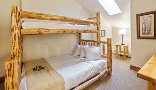 Condo, 3 Bedrooms