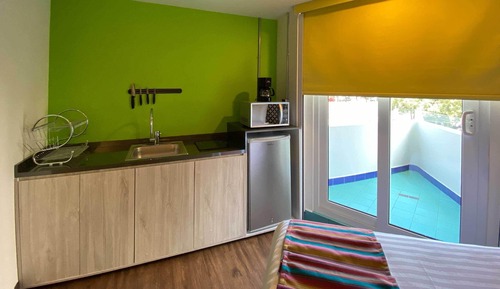 Deluxe Studio Suite