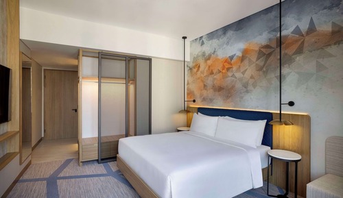 Deluxe Room, 1 King Bed with Sofa bed