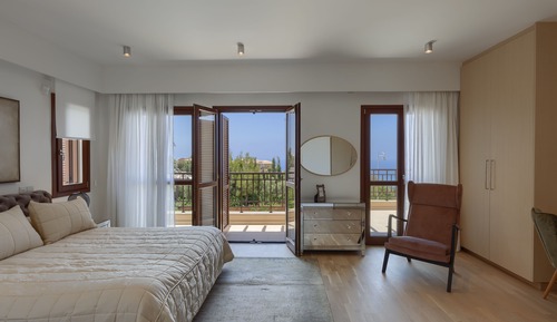 Elite 5 Bedrooms Villa with Pool GV05