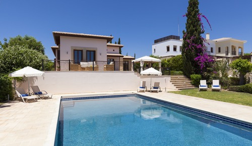 Elite 3 Bedrooms Villa with Pool 0266