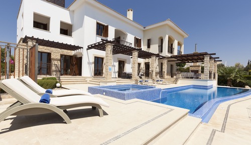 Elite 5 Bedrooms Villa with Pool 0264