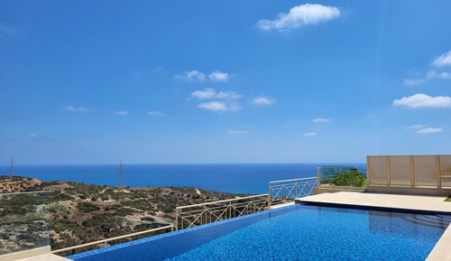 Elite 5 Bedrooms Villa with Pool UV06