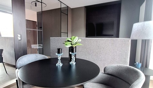 Classic Studio Suite, Balcony (E33)