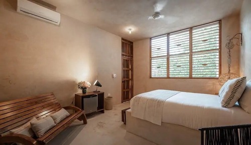 Deluxe Single Room