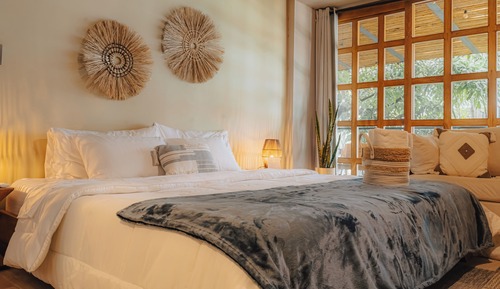 Deluxe Suite 2