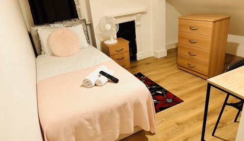 Classic Single Room, Shared Bathroom