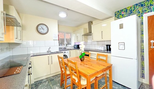 Comfort Double Room, Shared Bathroom (Ground Floor)