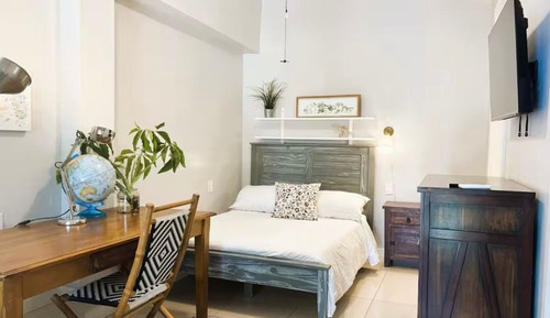 Classic Studio, 1 Queen Bed, Refrigerator & Microwave