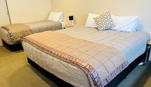 Family Apartment, Multiple Bedrooms