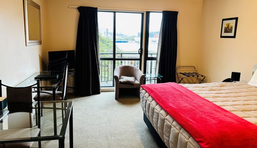 Classic Studio Suite, 1 King Bed