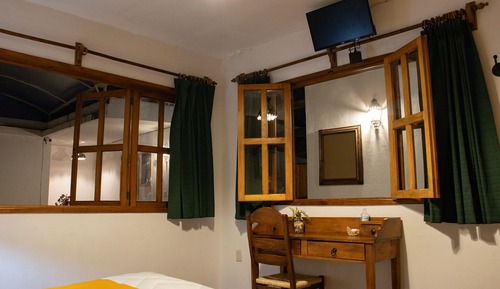 Superior Room, 1 King Bed, Ensuite