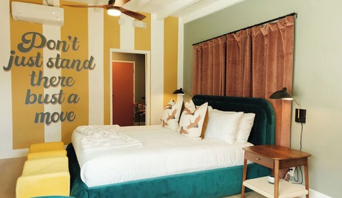 Signature Room
