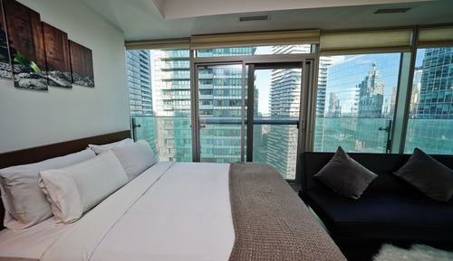 Honeymoon Studio