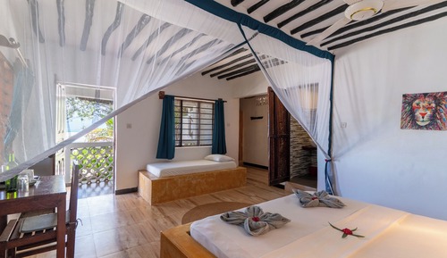 Classic Triple Room, Balcony, Sea View