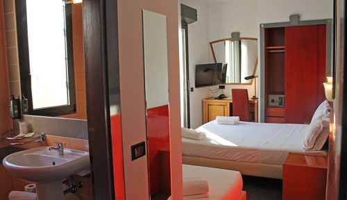 Classic Quadruple Room