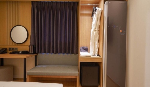 Standard Room, 1 Queen Bed, Non Smoking