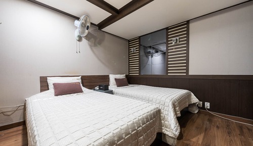 Business Twin Room