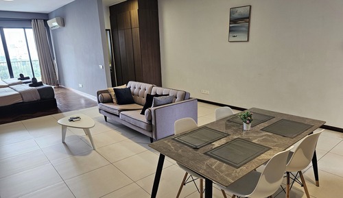 Deluxe Seaview Suite Twin Bed by The Only Bnb