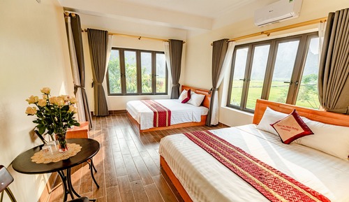 Deluxe Room, Multiple Beds, Patio, Mountain View