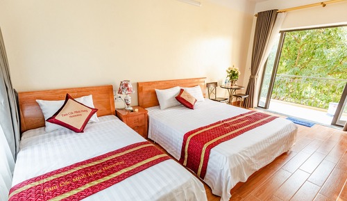 Deluxe Room, Multiple Beds, Patio, Garden View