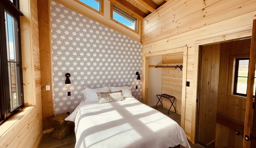 Luxury Cabin, 2 Queen Beds, Valley View