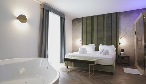 Exclusive Room