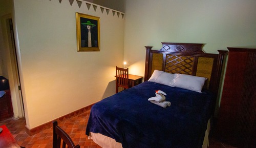 Basic Single Room, 1 Queen Bed, Non Smoking