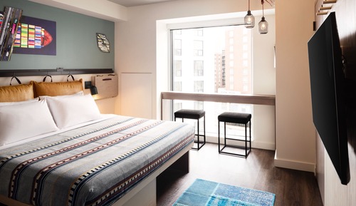 Studio, 1 King Bed, Kitchenette